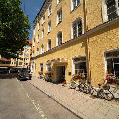 Hotel Carlton Munich (Fürstenstrasse 12 80333 Munich)