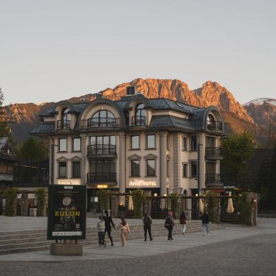 Aparthotel Cristina (7 plac Niepodległości 34-500 Zakopane)