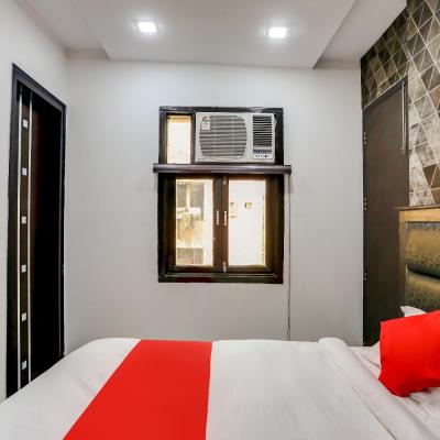 Hotel O Anshun Residency Near M2k Cinemas Rohini (315-316, 315 316 Pocket D/16 Sector-7 Rohini, Delhi 110085 New Delhi)