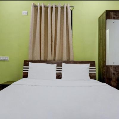 Mango tree lodging (Mango tree lodging,near dy Patil University lohegaon 411047 Pune)