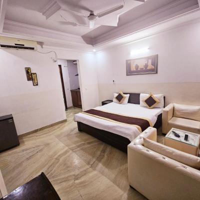 Ashiyana Guest House (1574P, Block B1, Sector 57 122011 Gurgaon)