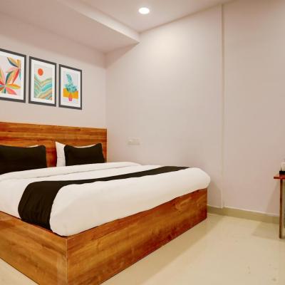 OYO Hotel R 82615 Square (H.no 1-3, plot no 3, shivapuri colony, Sarrornagar, Hyderabad 500035 Hyderabad)