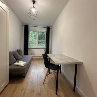 Rooms4Less (16 Michała Ogińskiego 16A/3 80-114 Gdańsk)