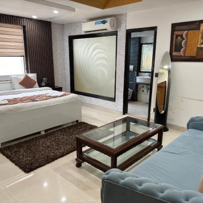 Hotel The Daanish Residency - Karol Bagh (12A/19, W.E.A.,Saraswati Marg, Karol Bagh 110005 New Delhi)