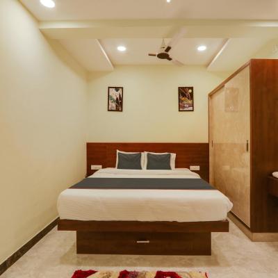 Super Collection O SRP LUXURY ROOMS (Plot no -18&21BhadurpallyOpp TECH MAHINDRA, BAHADURPALLY, DUNDIGAL, Hyderabad 500043 Hyderabad)