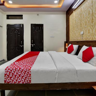 Hotel O Flagship Hotel Lux Inn (plot no. 4 , tulsi nagar, Jhamar kotra road, near Nayra petrol pump sector 6, Udaipur 313001 Udaipur)