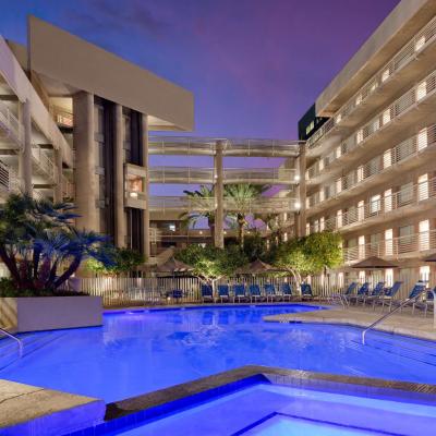 DoubleTree Suites by Hilton Phoenix (320 North 44th Street AZ 85008 Phoenix)