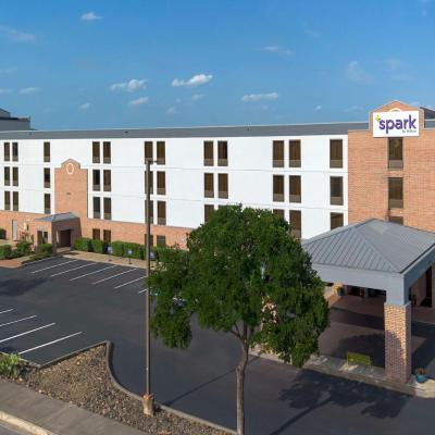 Spark By Hilton San Antonio Northwest Near Six Flags (6755 N Loop 1604 W TX 78258 San Antonio)