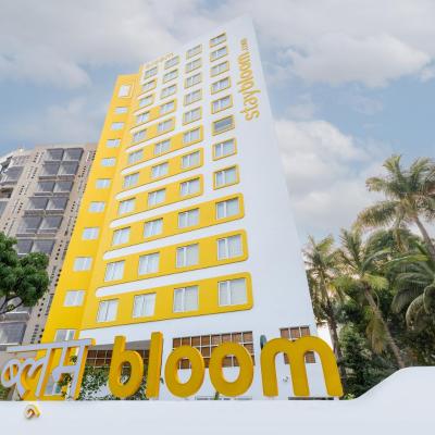 Bloom Hub I Western Highway (Road Western Express Highway 400069 Mumbai)