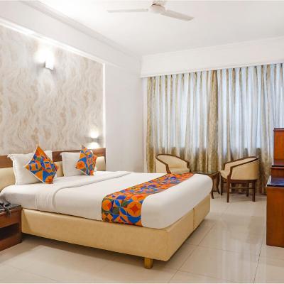 FabHotel Prime Golden Emerald (473/14B, Salisbury Park, Gultekdi 411037 Pune)