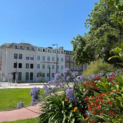 Hotel Le Cercle (13 Place de la République 50100 Cherbourg-en-Cotentin)