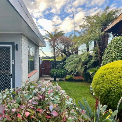 En-Suite room in prime location house with spa and sauna (1406C Pukuatua Street 3010 Rotorua)