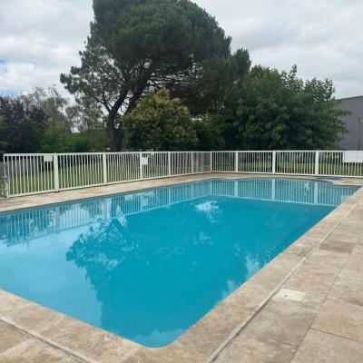 ibis Cahors (936 Cote Des Ormeaux 46000 Cahors)