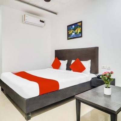 Qualia Hotel Dilsukhnagar Near Dilsukhnagar Metro Station (Beside Dilsukhnagar Metro, Opposite Dilshuknagar Bus Stop, Vederi Complex, Beside Ramakrishna Reddy Sweet House, Dilshuknagar, Hyderabad 500060 Hyderabad)