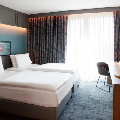 Holiday Inn - Hamburg - HafenCity, an IHG Hotel (Ueberseeallee 15 20457 Hambourg)