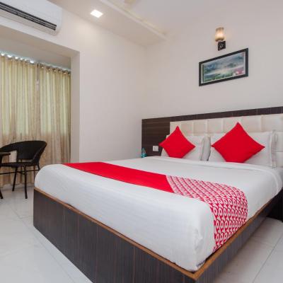 Hotel O Alfa Grand Near Chhatrapati Shivaji International Airport (Near Asalpha Metro Station,Behind Nityanand Hotel,Andheri East 400084 Mumbai)