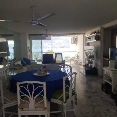 Hermoso departamento en playa (Avenida Costera Miguel Alemán 81 Galeon 304 39690 Acapulco)