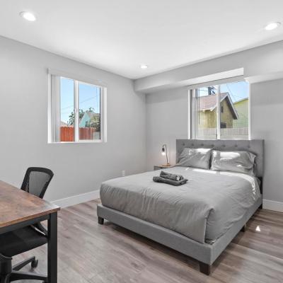 Private Room in Townhouse (1348 East Vernon Avenue CA 90011 Los Angeles)