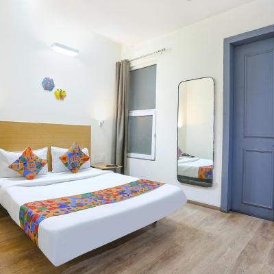 FabHotel Sky Land (B 18, Shubham Enclave, Paschim Vihar, Delhi 110063 New Delhi)