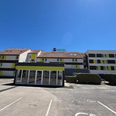 B&B HOTEL PERPIGNAN Nord Aéroport (7 Rue du Chasselas 66000 Perpignan)