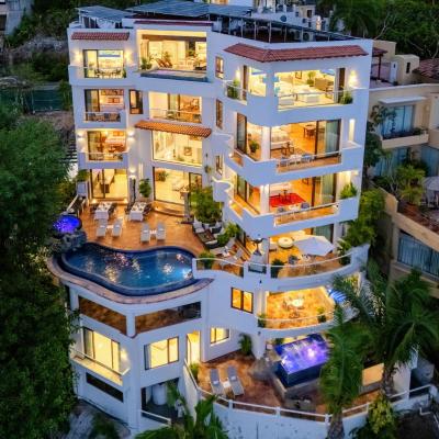 Villa Divina Luxury Boutique (107 Paseo de Las Conchas Chinas 48399 Puerto Vallarta)