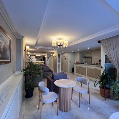 Gul Hotel (Talatpaşa Caddesi No 99 Ortabayır Kagıthane  34410 Istanbul)