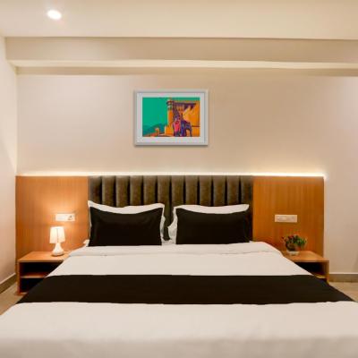 Townhouse 1357 Hotel Lotus Grand (Plot no 54,55,56,  Kothapet main road, Saroornagar, , Hyderabad 500035 Hyderabad)