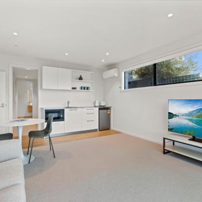 Guest House with Mountain Views (91 Matai Road 9305 Wanaka)