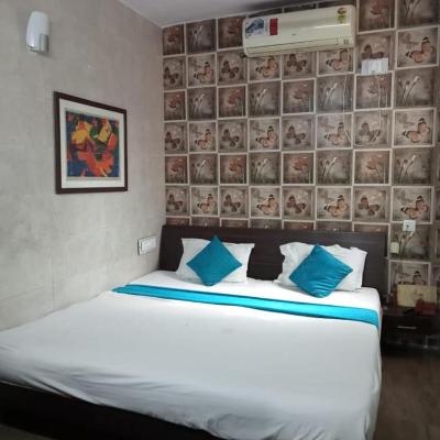 Bachan Niwas Hotel (Rai Ka Bagh,KN college over bridge, paota Jodhpur 342006 Jodhpur)