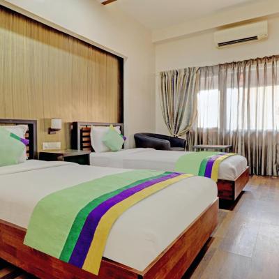 Treebo Astor HSR Layout (No. 38, Astor Hotel, 2, Marathahalli - Sarjapur Rd, Jakkasandra Extension, Bengaluru, Karnataka 560034 Bangalore)