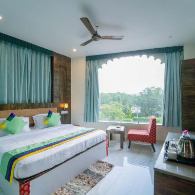 Treebo The Aravali Getaway (NH76A, Shavri Colony, Jhadol Link Road, Nearby HP Kalyan Fuel Centre 313031 Udaipur)