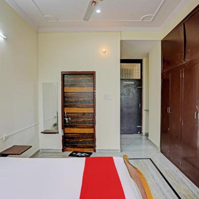 Hotel O Flagship SRK Hotel & Resort (plot no 15 , JNU Road, jagatpura road near jaipur national university, Jaipur 302004 Jaipur)