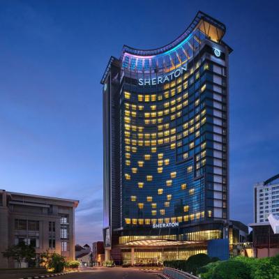 Sheraton Kuching Hotel (2, Jalan Padungan 93100 Kuching)