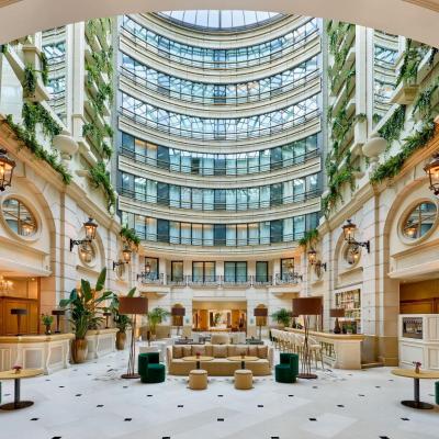 Paris Marriott Champs Elysees Hotel (70 avenue des Champs-Elysees 75008 Paris)