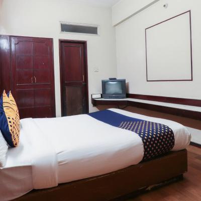 Yatra Inn (3rd Floor, Bank Building, Jc Road Bangalore, 23 J C Road Signal Union, Near Minerva Circle, Lalbagh, Bangalore 560002 Bangalore)