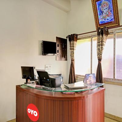 OYO LAXMI GUEST HOUSE (3rd Floor, 46 Raja S.C.Mallick Road  Raja S.C Mallick Road, Kolkata 700032 Kolkata)