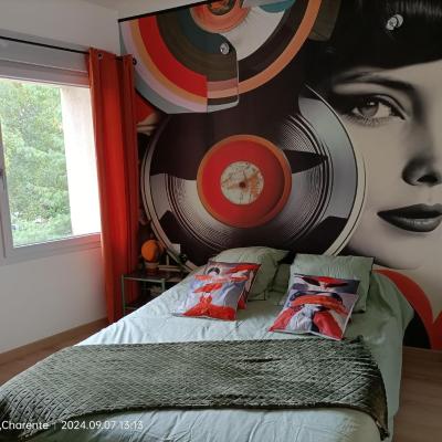 La Bell'Angoulême Chambre Hepburn (Rue Jean Marot 16000 Angoulême)