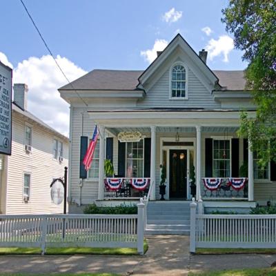 Chesnut Cottage Inn Bed & Breakfast (1718 Hampton Street SC 29201 Columbia)