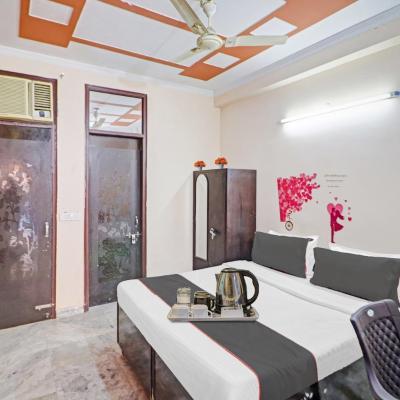 Hotel O Sk Residency (Rz B-3, Vijay Enclave, Near Dabri Mor Metro Station, South West Delhi, Delhi 110058 New Delhi)