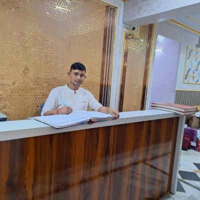 The Aziz Residency (Building No 3, Hazrat Nizamuddin West Near By Markaz 110013 New Delhi)