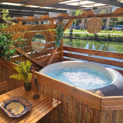 Péniche Chaleureuse avec jacuzzi Toulouse centre (15 Bd Griffoul Dorval 31400 Toulouse)