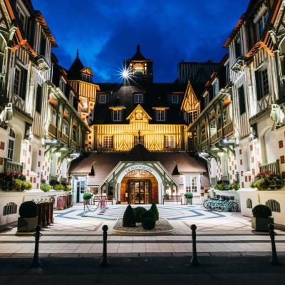 Hôtel Barrière Le Normandy (38 rue Jean Mermoz 14800 Deauville)