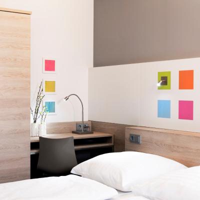 Business & Budget Hotel Tessin (Landsbergerstr. 291 80687 Munich)