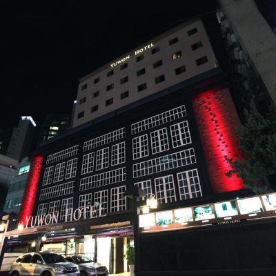 Yuwon Hotel (29, Banpo-daero 12-gil, Seocho-gu 06652 Séoul)