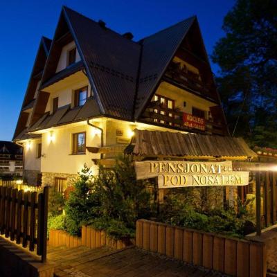 Aparthotel Pod Nosalem (ul. Balzera 23b 34-500 Zakopane)