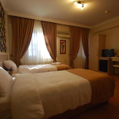 Mini Hotel (1397 Sokak No:10 Kahramanlar Alsancak 35010 Izmir)