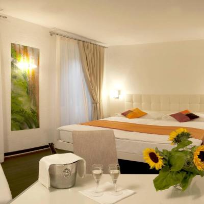 Hotel America (Piazza Grande 6601 Locarno)