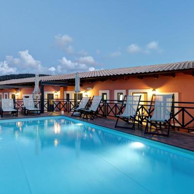 Ionia Suites (62 Giampoudaki Street 74100 Réthymnon)