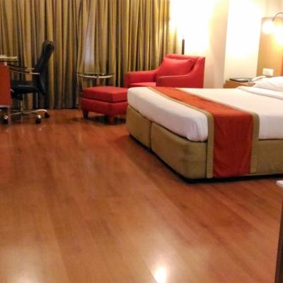 Taj Tristar (1-1-40, Seven Hills, S.D Road 500003 Hyderabad)