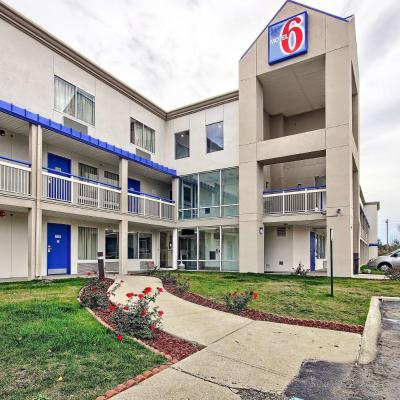 Motel 6-Columbus, OH - West (1309 Saint James Lutheran Lane OH 43228 Columbus)